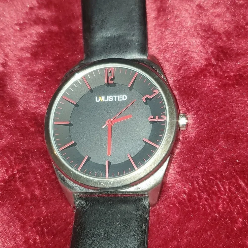 Unlisted Kenneth Cole Minimalist‎ Men's Watch Wristwatch Black Red Silver Analog
